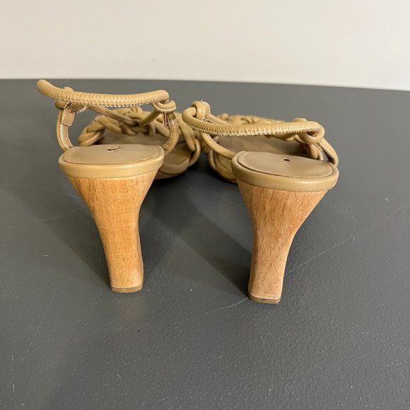 NWOT VINCE Quenelle Sandal‎ in Dune (7.5) - Picture 7 of 11